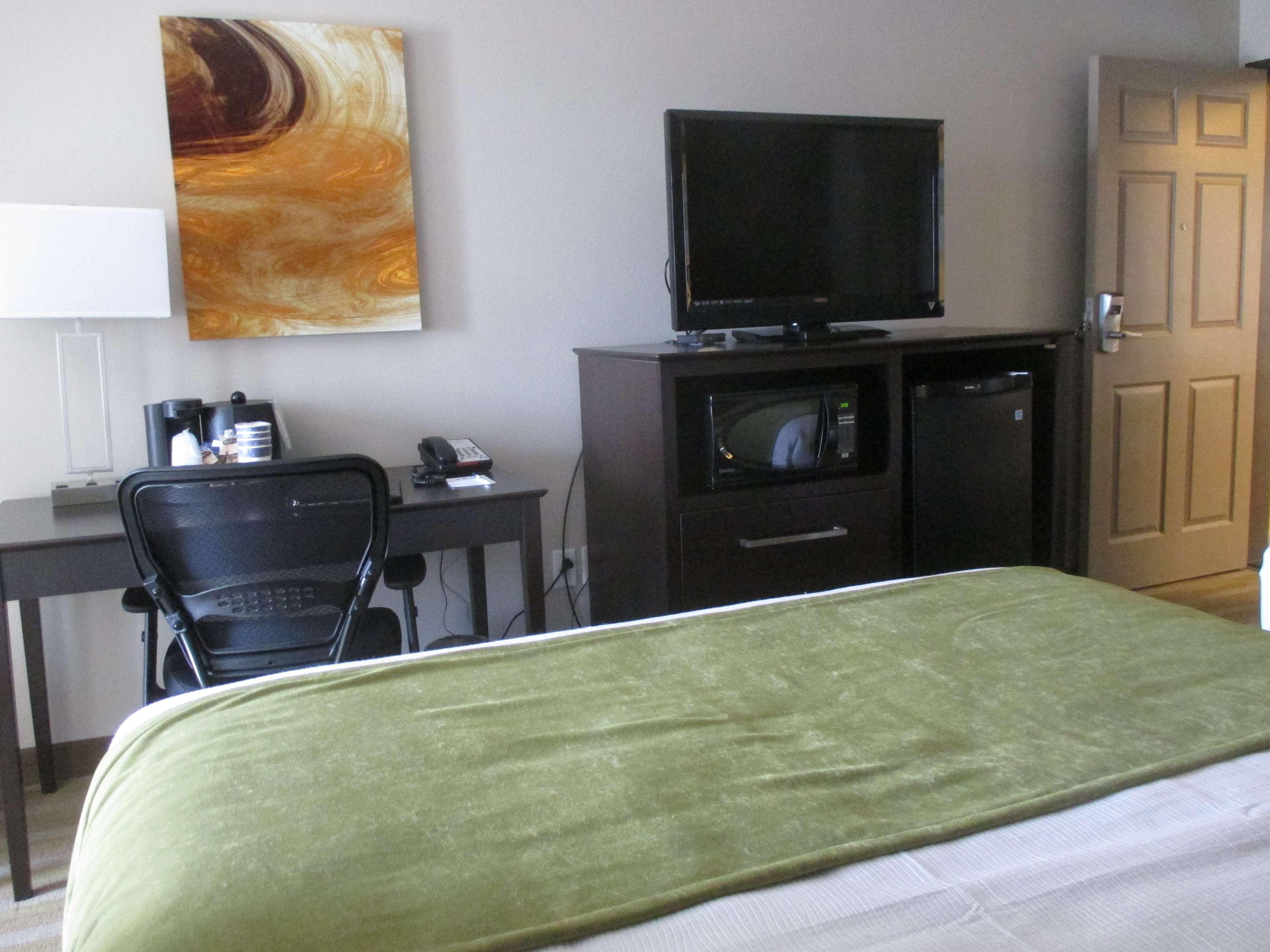 Best Western Harvest Inn & Suites Гранд-Форкс Экстерьер фото