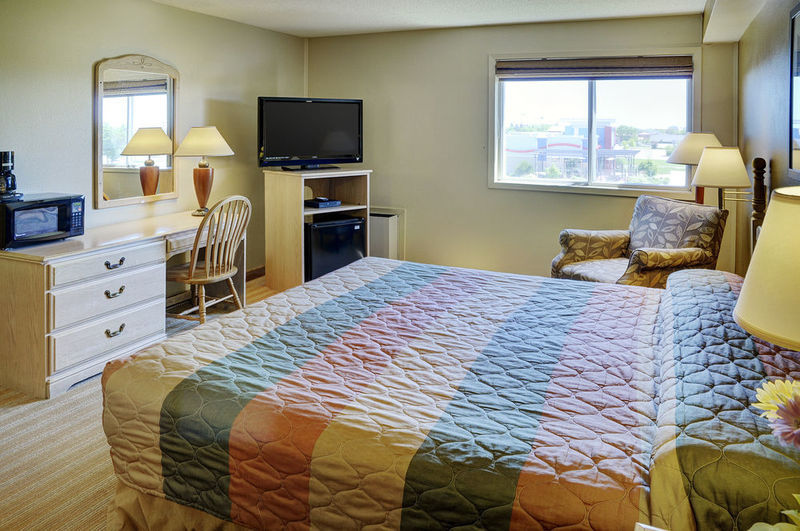 Best Western Harvest Inn & Suites Гранд-Форкс Экстерьер фото